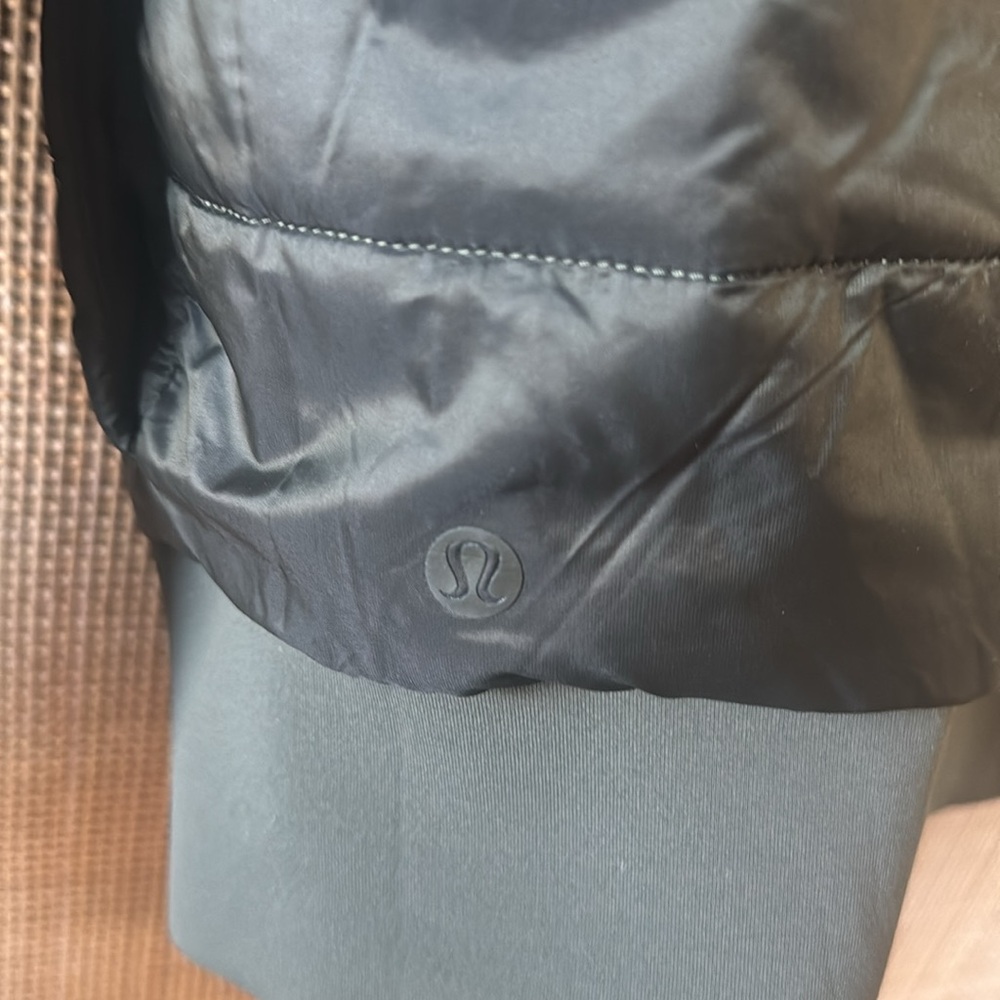 Lululemon Nonstop Bomber Reversible Jacket - Picture 7 of 7